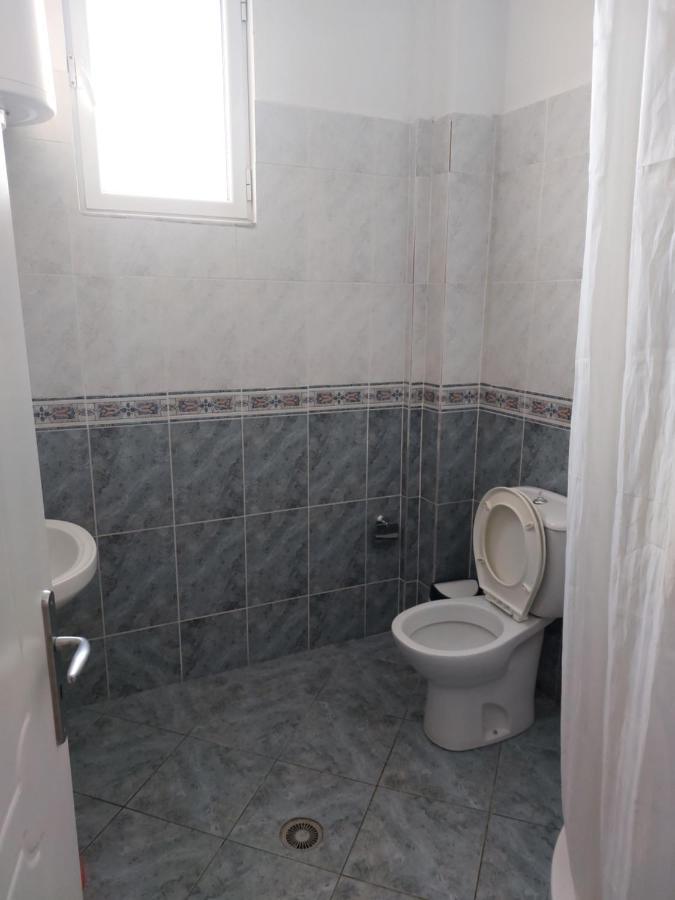 Family Apartments Sarandë Esterno foto